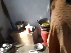 ক্যুবেক থেকে তরুণ কা ...