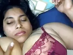 মহিলার দ্বারা নায়িক ...