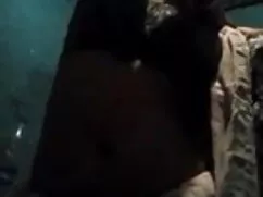 বড় সুন্দরী মহিলা বা ...
