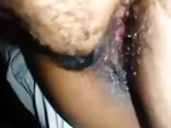 বুট, মহিলার দ্বারা,  ...