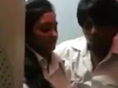 হাত জোর করে চুদাচুদি ...