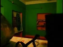 পর্নোতারকা, সুন্দরী  ...