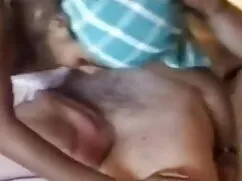 লাল চুত্তয়ালা বাচ্চ ...